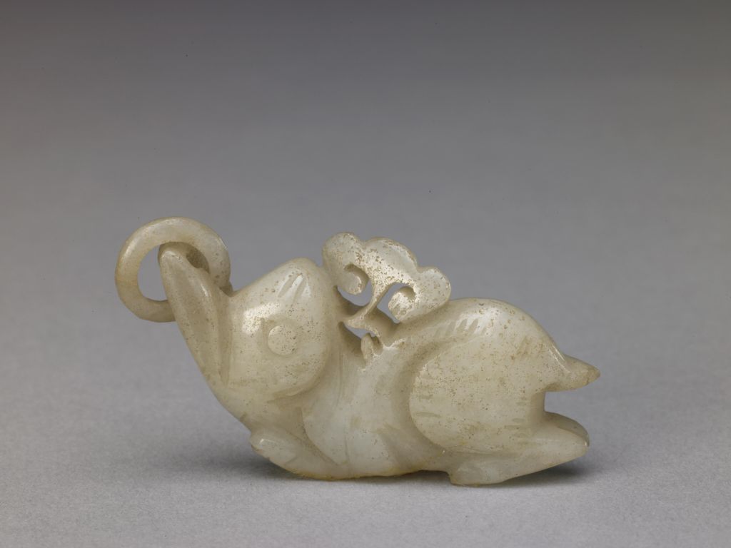 图片[1]-White jade rabbit-shaped pendant-China Archive